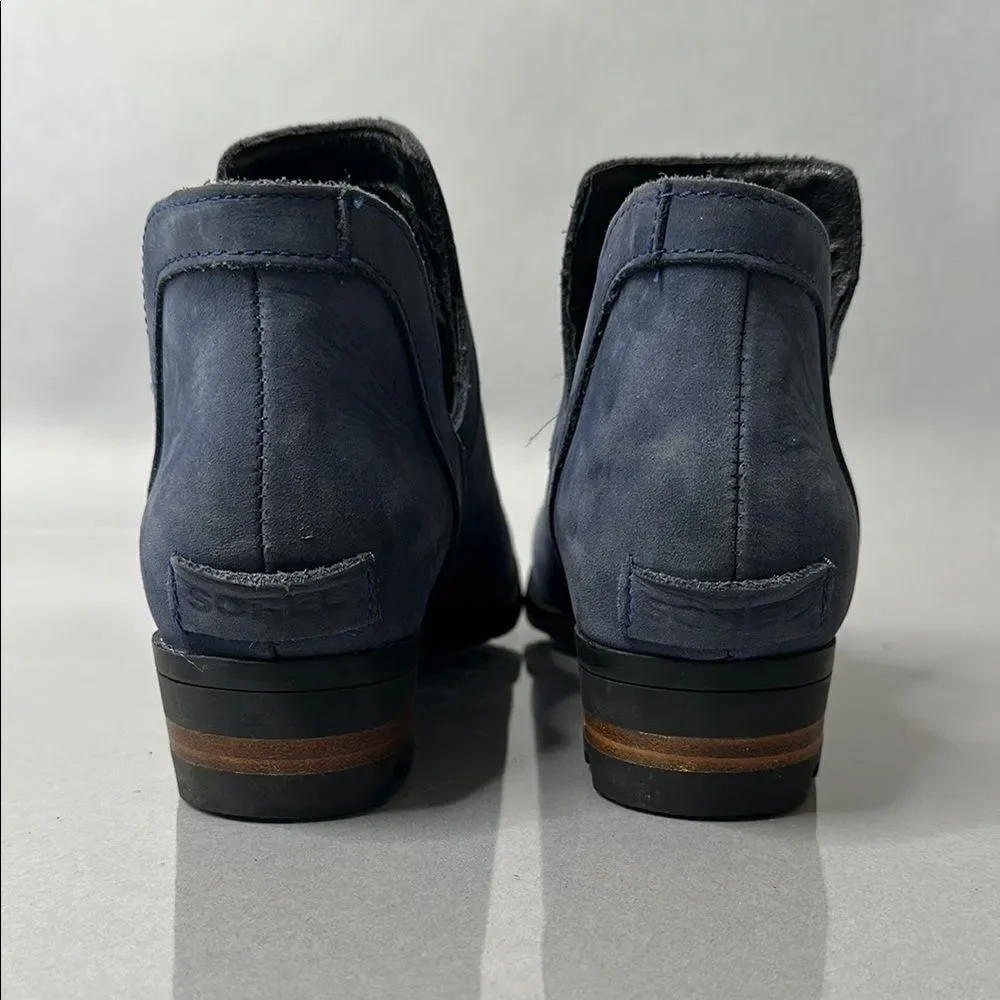 SOREL Women’s Lolla Cut‑Out Bootie in navy blue suede Booties Size 6 (B-1765)